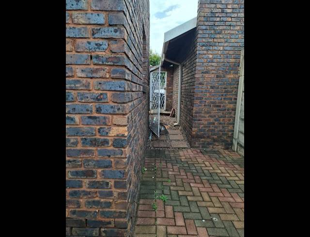 3 BEDROOM TOWNHOUSE FOR SALE IN GARSFONTEIN